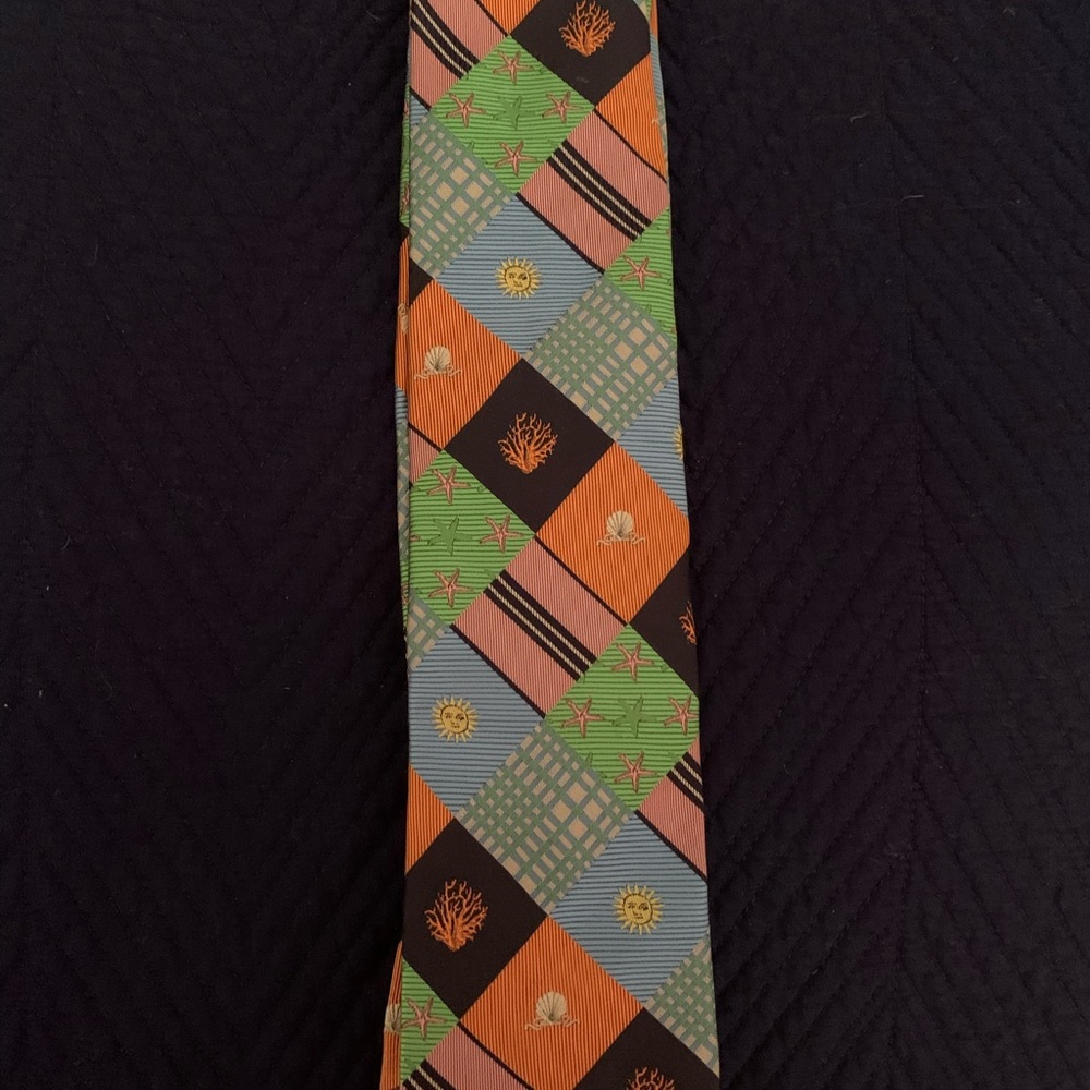 Fabulous men’s lilly Pulitzer tie!